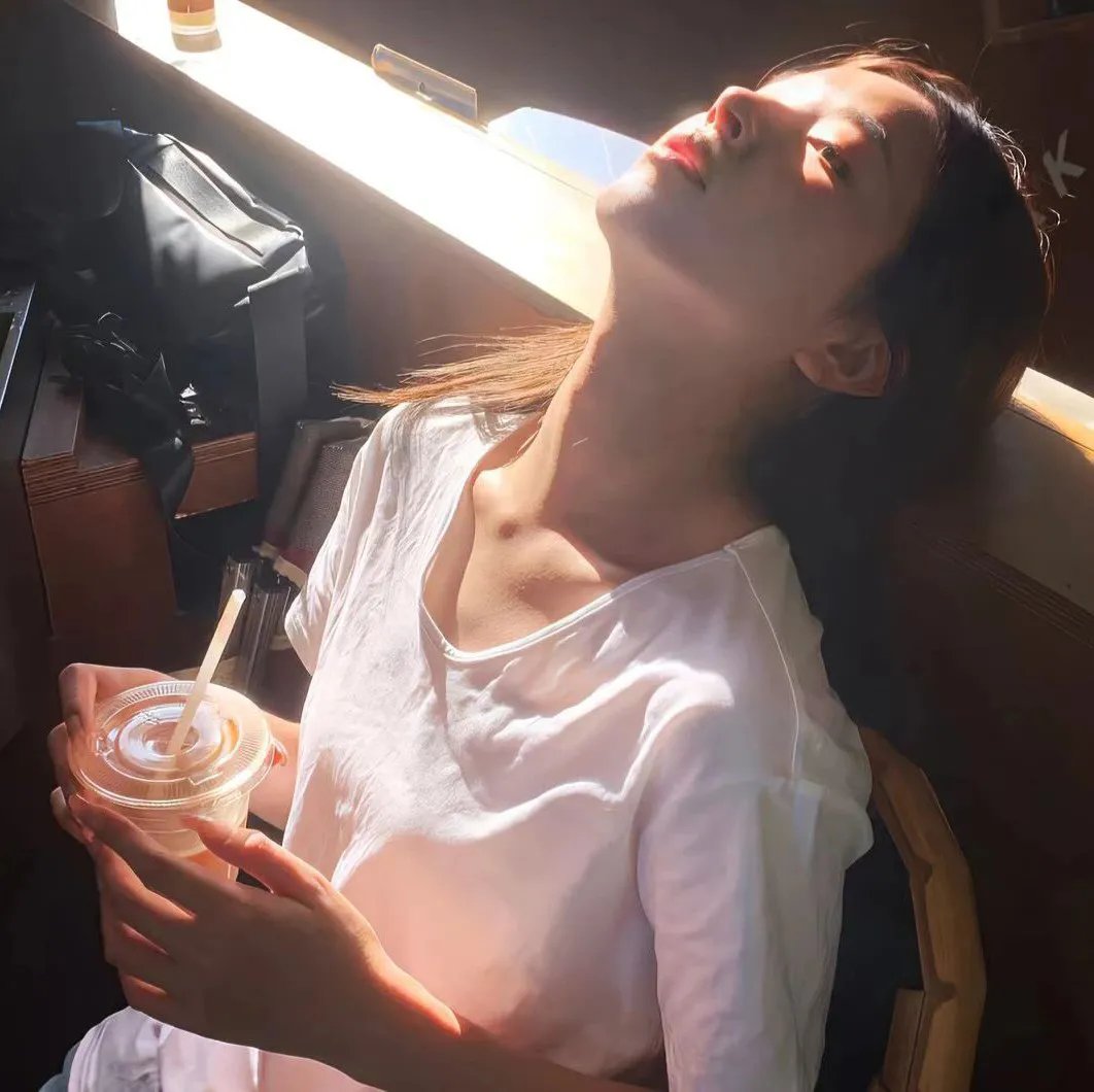 只要动下手指 海报
